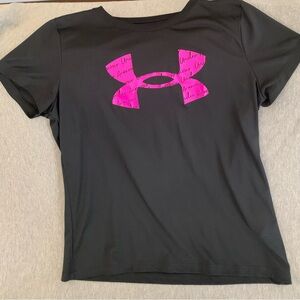 Under Armour black womans tshirt
